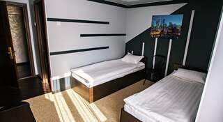 Гостиница Центр Сити Комсомольск-на-Амуре Стандартный двухместный номер с 2 отдельными кроватями-4